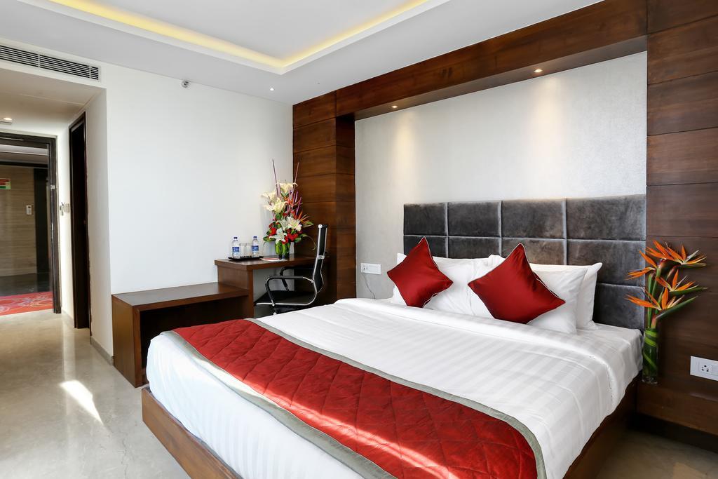 Bhagini Icon Premier Hotel Bangalore Esterno foto